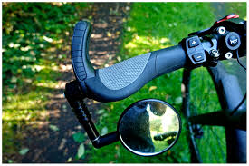 Choosing the right comfortable e-bike grips is one of the simplest and most effective ways to improve your riding experience, especially for long rides